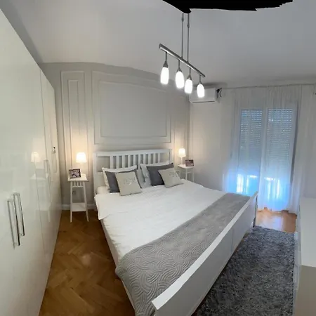 Julija Appartamento Zara